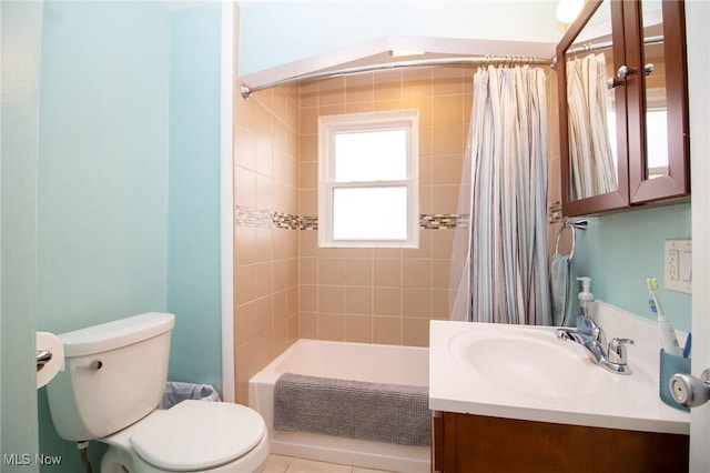 2464 Lyon Blvd, Poland, OH 44514 - full bath with toilet, vanity, and shower / tub combo with curtain