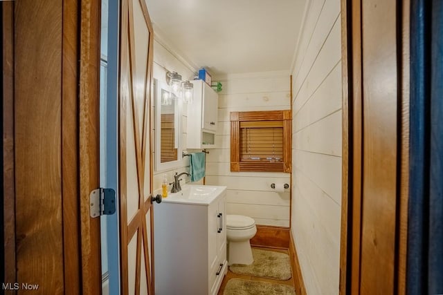 2953 State Route 225, Diamond, OH 44412 - half bathroom with vanity and toilet