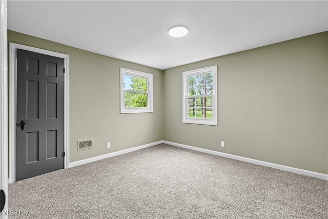 4493 Golfway Rd, South Euclid, OH 44121 - unfurnished room featuring carpet floors and baseboards