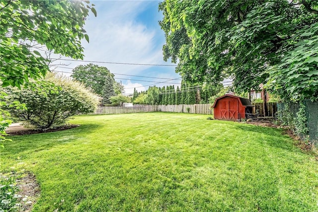 21517 Nottingham Dr, Fairview Park, OH 44126 - view of yard