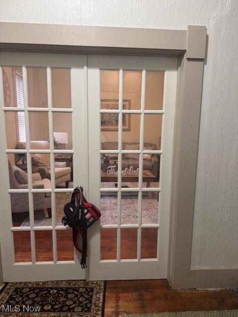 419 Commerce St, Wellsburg, WV 26070 - detailed view of wood finished floors