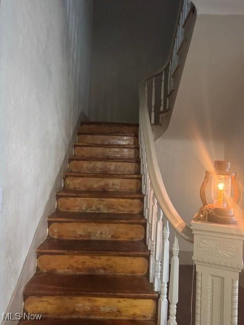 419 Commerce St, Wellsburg, WV 26070 - view of staircase