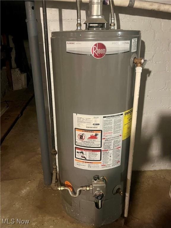 3871 Central Ave, Shadyside, OH 43947 - utilities with water heater