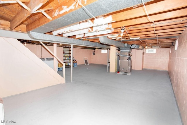 430 W Harvey St, Struthers, OH 44471 - basement with heating unit, independent washer and dryer, and stairway