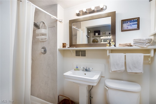 125 Beech St, Doylestown, OH 44230 - bathroom featuring toilet and a shower with shower curtain