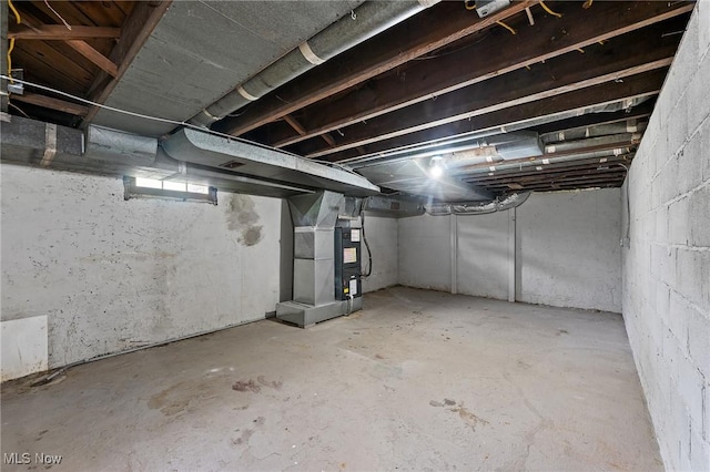 15800 Shilling Rd, Berlin Center, OH 44401 - below grade area featuring heating unit