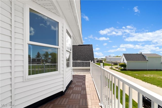 360 Bascule Dr, Lorain, OH 44052 - view of balcony