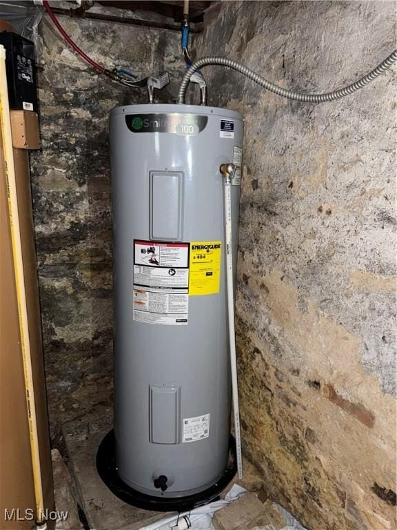 42096 Cadiz Dennison Rd, Cadiz, OH 43907 - utility room with electric water heater