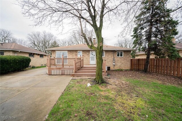 9913 Shady Ln, Cleveland, OH 44144 - photo 32