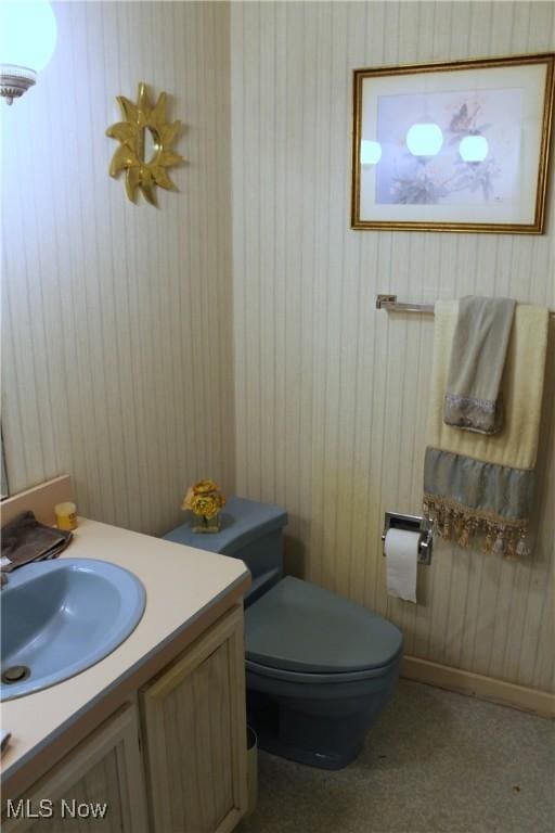 635 N Hametown Rd, Akron, OH 44333 - half bathroom with vanity and toilet