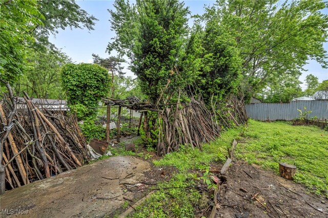 1654 Vicgross Ave, Akron, OH 44310 - view of fenced backyard