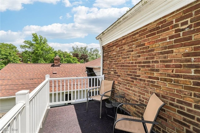 3945 Meadowbrook Blvd, University Heights, OH 44118 - view of balcony