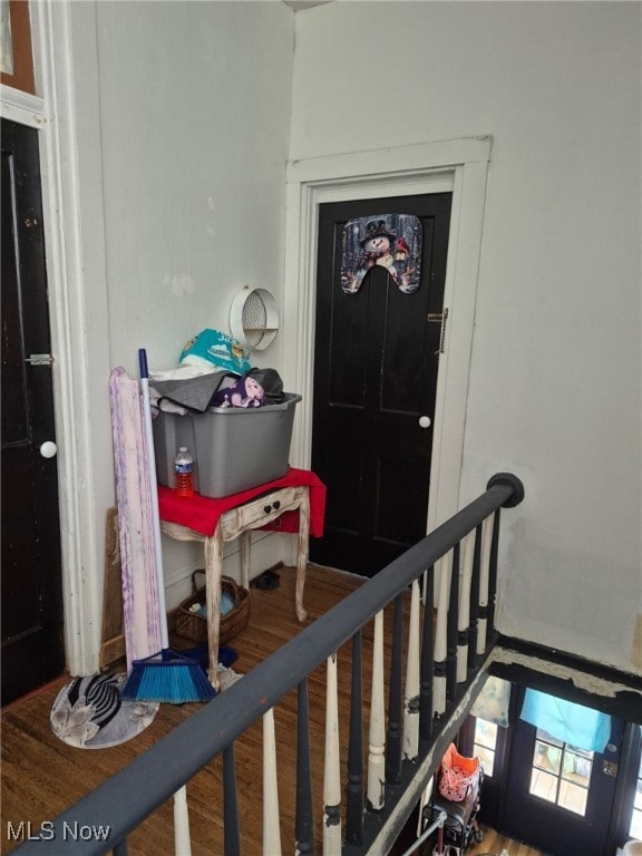 308 10th St, Wellsville, OH 43968 - view of property entrance