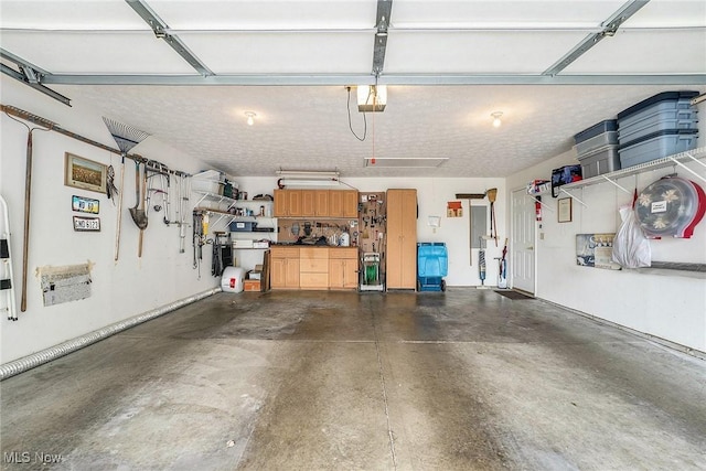 194 Lisa Ann Dr, Huron, OH 44839 - garage with a garage door opener
