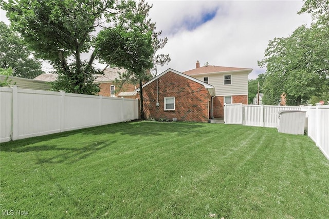 2381 Charney Rd, University Heights, OH 44118 - view of yard