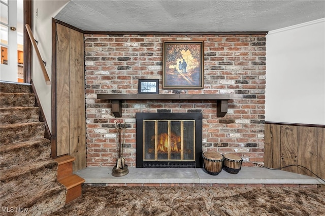 50 Luikart Dr, Euclid, OH 44123 - detailed view of a brick fireplace and a textured ceiling