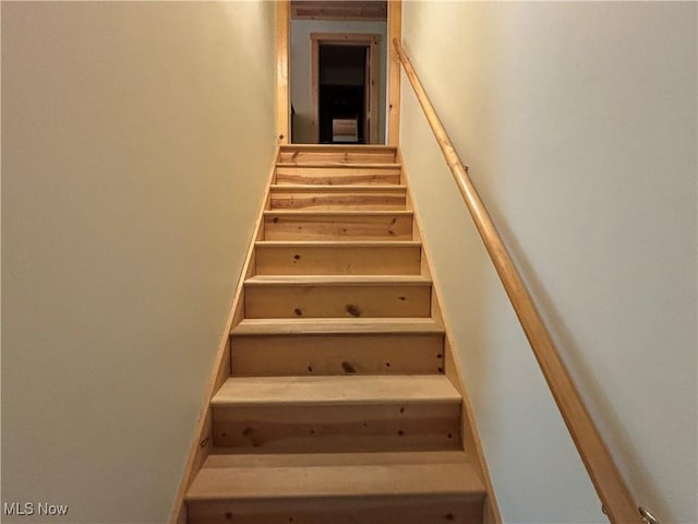 693 Evening Star Ave SE, East Canton, OH 44730 - view of stairs