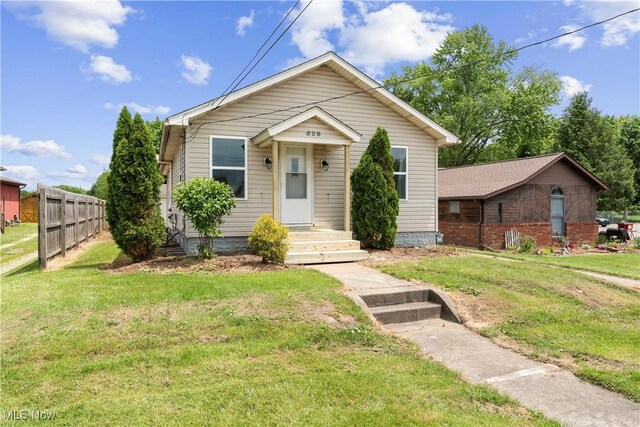 528 Main St N, Navarre, OH 44662 - view of front of home
