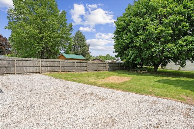 528 Main St N, Navarre, OH 44662 - view of yard