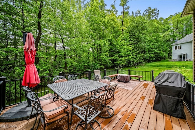 8041 Daisy Hill Ct, Concord, OH 44077 - wooden deck with outdoor dining space and a lawn