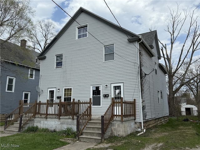 1013-1017 Washington Ave, Lorain, OH 44052 - rear view of property featuring a deck