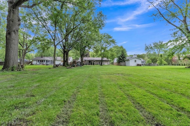 6254 Mackenzie Rd, North Olmsted, OH 44070 - view of grassy yard