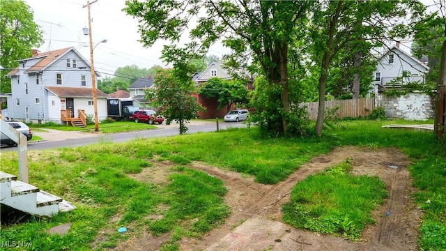 1197 Carey Ave, Akron, OH 44314 - view of yard
