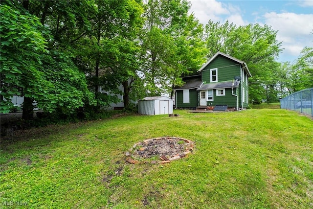 492 W Pershing St, Salem, OH 44460 - view of green lawn