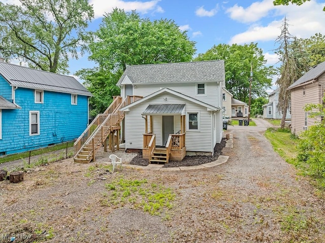 319 Sterling Ct, Akron, OH 44304 - view of front facade with stairs