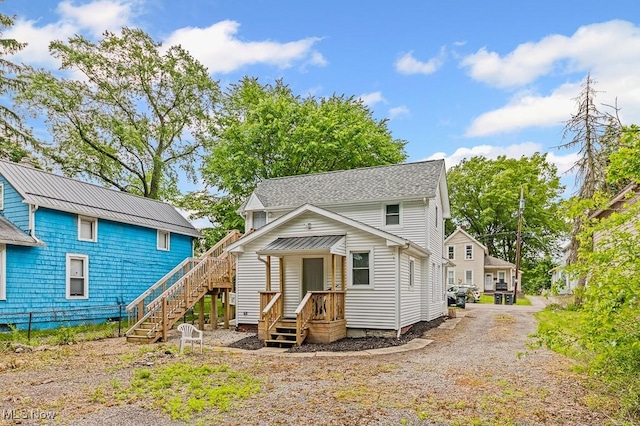 319 Sterling Ct, Akron, OH 44304 - traditional home featuring stairs