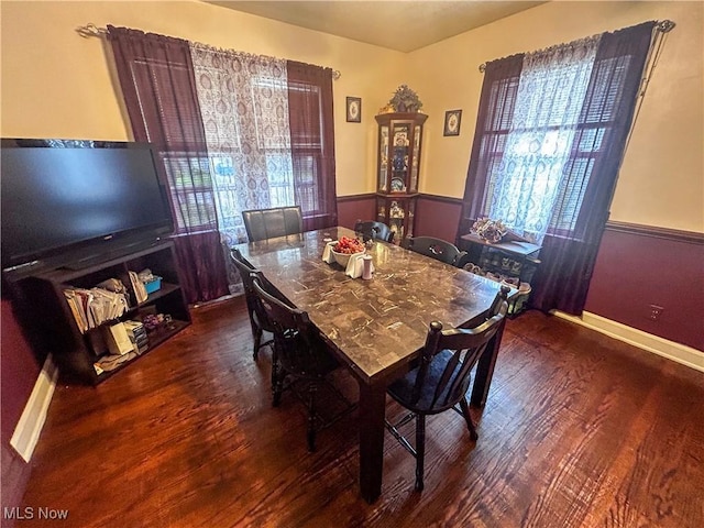 76 Parkgate Ave, Youngstown, OH 44515 - dining area with wood finished floors and baseboards