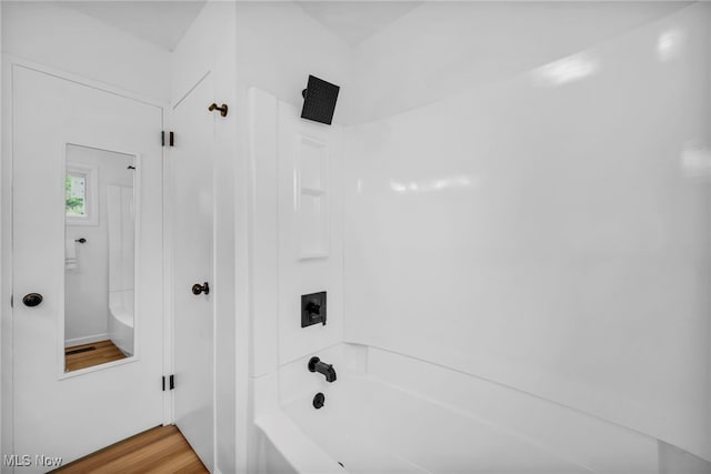 6482 Sherborn Rd, Parma Heights, OH 44130 - full bath featuring washtub / shower combination and wood finished floors