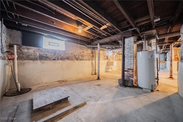 113 Lincoln Ct, Elyria, OH 44035 - unfinished basement with water heater