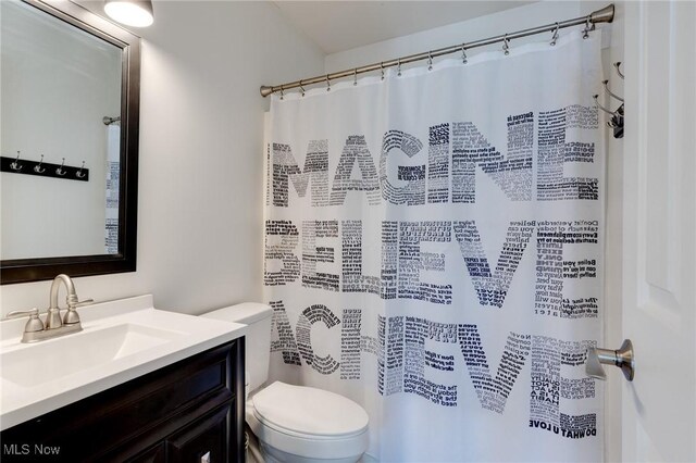 284 Kaylee Dr, Wadsworth, OH 44281 - full bath with toilet, vanity, and curtained shower