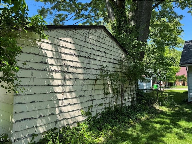 28100 Gilchrist Dr, Euclid, OH 44132 - view of side of property