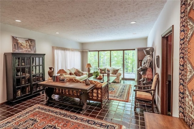 10576 Hemlock Ridge Dr, Chardon, OH 44024 - tiled living area featuring recessed lighting and a textured ceiling