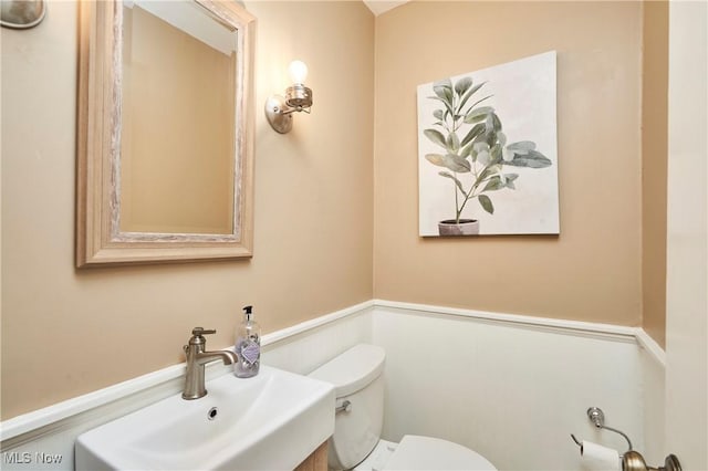 4531 Ardendale Rd, South Euclid, OH 44121 - bathroom featuring toilet and vanity