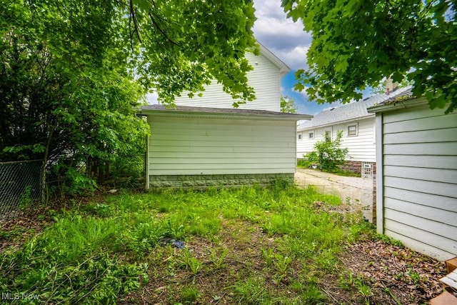 1866 17th St SW, Akron, OH 44314 - view of yard