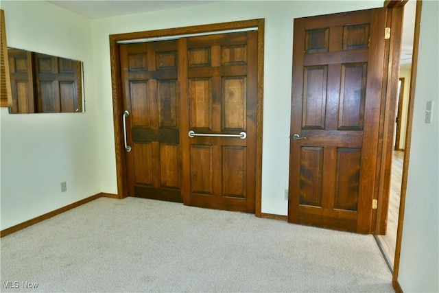 2942 Barclay Messerly Rd, Southington, OH 44470 - carpeted bedroom featuring baseboards