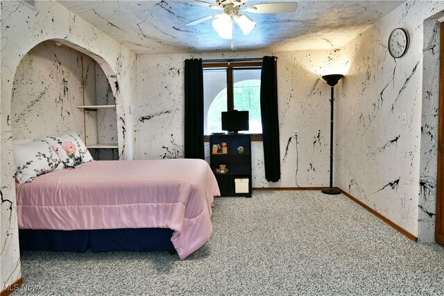 2942 Barclay Messerly Rd, Southington, OH 44470 - carpeted bedroom featuring a ceiling fan