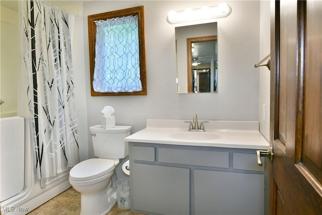 2942 Barclay Messerly Rd, Southington, OH 44470 - bathroom featuring vanity, toilet, and shower / tub combo