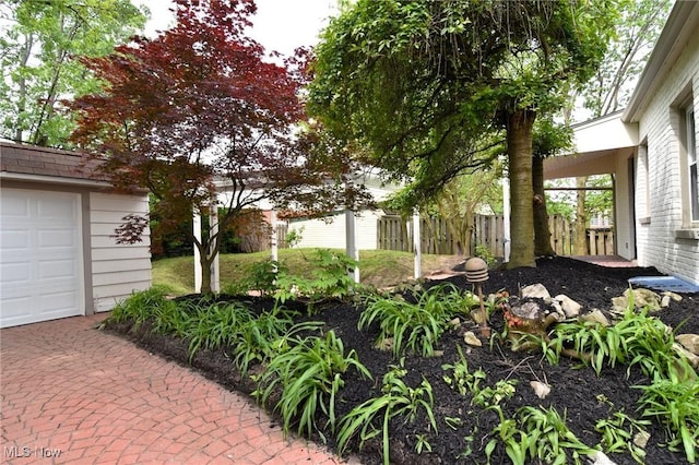 3890 Grosvenor Rd, South Euclid, OH 44118 - view of yard with decorative driveway