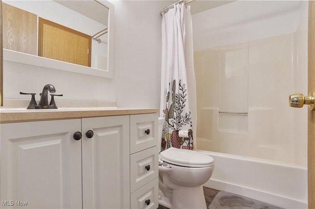 2426 Wrens Dr S, Stow, OH 44224 - full bathroom featuring toilet, vanity, and shower / bath combo with shower curtain