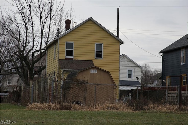 3144 Camden Ave, Lorain, OH 44055 - back of property featuring a chimney