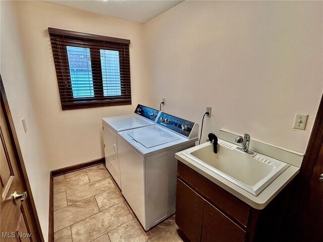 6577 Woodhawk Dr, Mayfield Heights, OH 44124 - photo 13