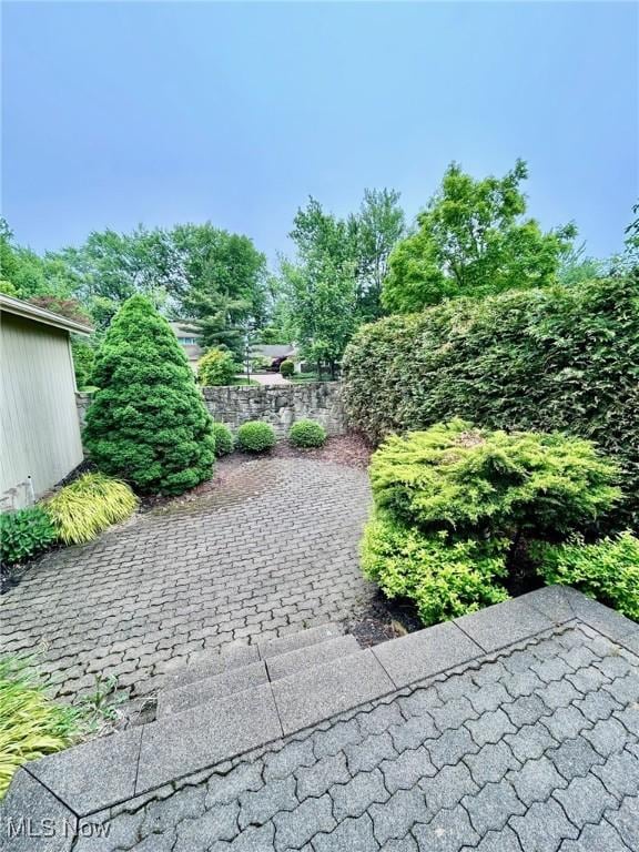 6577 Woodhawk Dr, Mayfield Heights, OH 44124 - photo 19