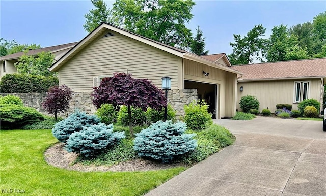 6577 Woodhawk Dr, Mayfield Heights, OH 44124 - photo 1
