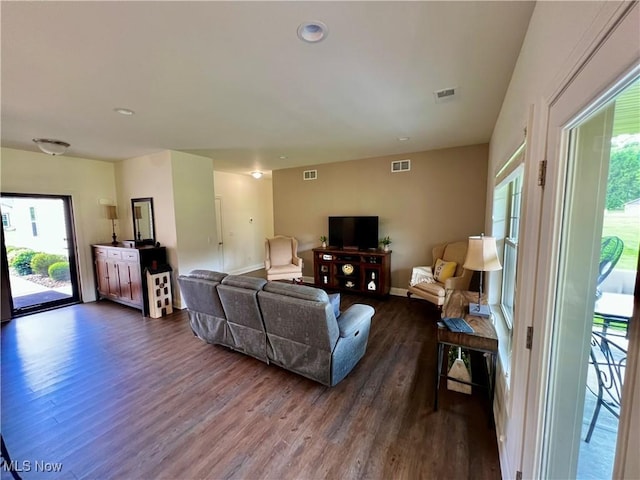 261 Valley View Dr, Weirton, WV 26062 - living room featuring dark wood-style floors, baseboards, and recessed lighting
