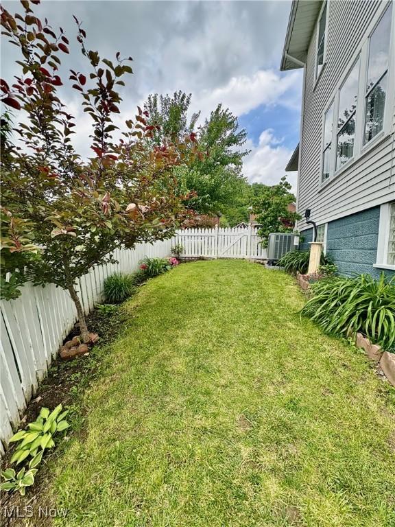 9 Poplar St, Bridgeport, OH 43912 - view of yard with central air condition unit