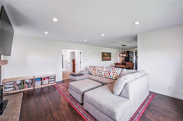 10626 Oakview Dr, Beloit, OH 44609 - living area featuring wood finished floors, recessed lighting, and baseboards